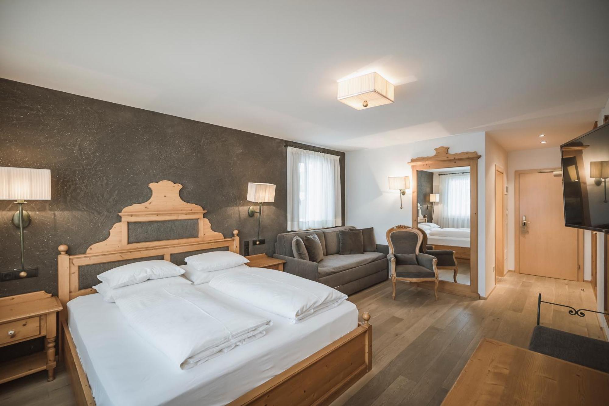 Hotel Solvie ฟัลเซส ภายนอก รูปภาพ